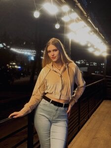 KimberliDean cold weather won't stop me from warming you up with warmth 🔥 Pic 5