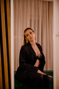 Elaine_Till Public Pic