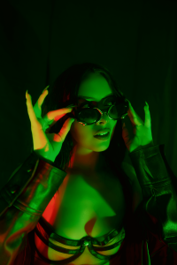 DahliaVex_のLate Night in Neonの 2枚の写真