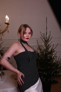 Essie_Fanning: happy new year ♥ ( 7 фото)