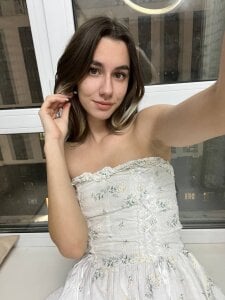 NilaBartkus got ready for the ball🥰🤩 Pic 3
