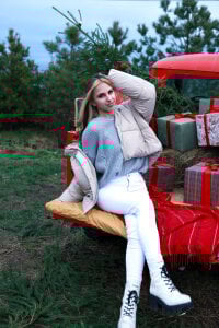 AriaBe11 Christmas! Pic 6