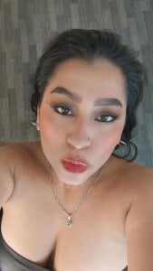 Carolina_Arias Every second you watch me, your will belongs a little less. 圖片 6