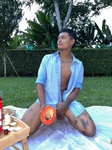 AndrewKenoxx_ Our Valentine’s Date 🍷🍷 Foto 5