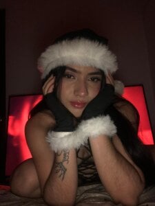 adara_johnson__ 🎄You've been naughty this Christmas, and I've come for you 😈 Pic 6