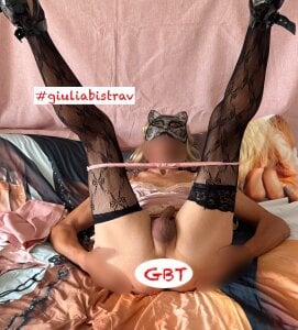 GiuliaBisTrav 👄👄👄 Pic 2