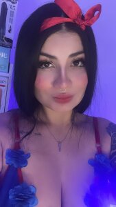 Lunaclarx Snow White 🍎 Pic 9