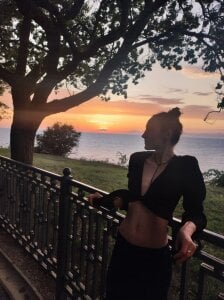 laracroftmansion Waiting for a warm summer🌞 Εικόνα 3