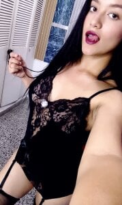 paola_my 🖤😏 Black That Ignites Desire 🔥👀 Pic