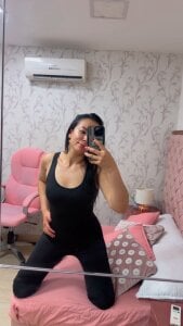 hillary_chen 😏 Pic