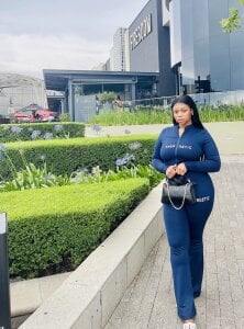 Queen_Tee23 Public Pic 3