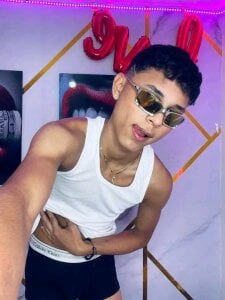 boyswantingplay Jose😻 Pic 3