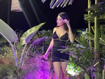 I’m all yours. de CarolineEvans_x  Imagens