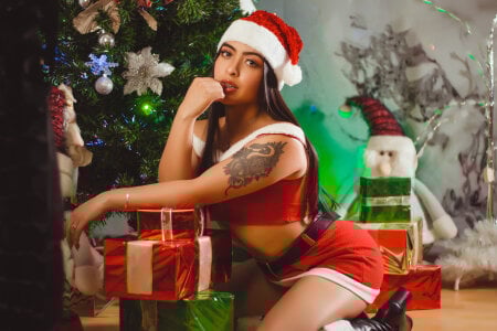 Camila_dupont Merry Vibes 🎄✨ صورة واحدة|Camila_dupont Merry Vibes 🎄✨ صورتان|Camila_dupont Merry Vibes 🎄✨  4 صور|Camila_dupont Merry Vibes 🎄✨  4 صورة