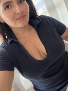 RosaliaVicky Public Pic 2