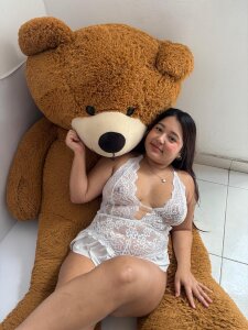 Melissabaylin01: with my teddy bear ( фото)