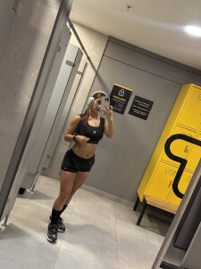 Gym 😎 de EmmaThompson1  3 Imagens