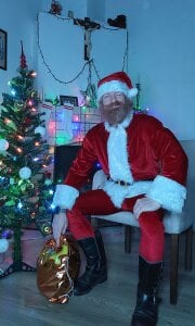 Gingerbeard40 kullanıcısının Merry Christmas and Happy New Year 2026 albümü -  8 fotoğraf