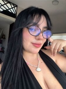 Vicky_Sixx Public  4টি ছবি