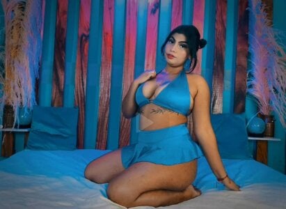 khloe_Queen_ Public slika 3