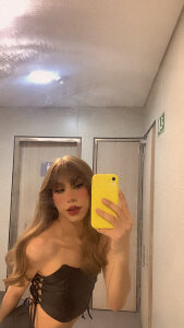 Samantha_Jones44Public图片