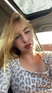 DanaRaven Public Pic 6