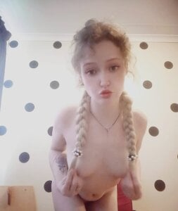 Loliiipopp: Public ( 2 фото)