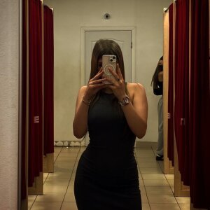 YoulandaKammerdiener Public Pic 2