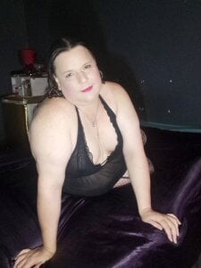 JadeTodd43 Getting ready to cam Pic 2