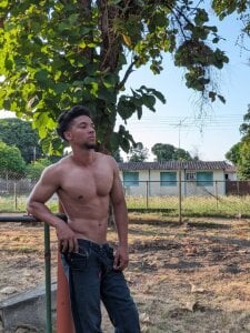 Rich_Boy_Activ Public Pic 2