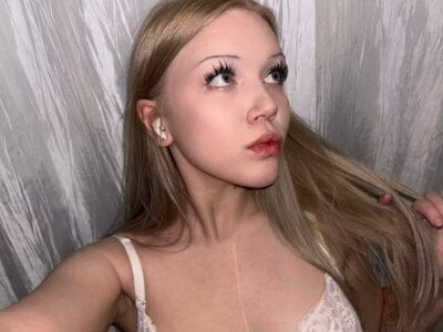 ChloeWhite Public 사진 3