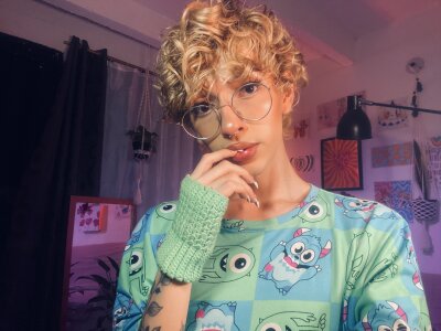 lyamthommpson    🦖💚💙🦋 Εικόνα 4