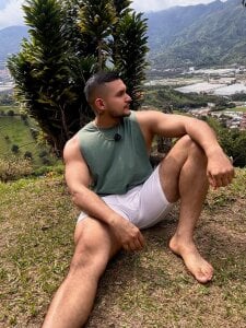 Marco_Vega between mountains☘️ Bilde 6