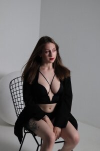 Join ChristyCraym Live Sex Chat - Profiles, Reviews, & Porn