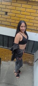 Astrid_Hot_ Public Pic 5