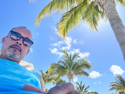 Jakk_Danielle_Lounge Public Pic 2