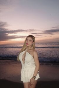 SushiPinayTSSUSHI HOT BEACH PICS Bild