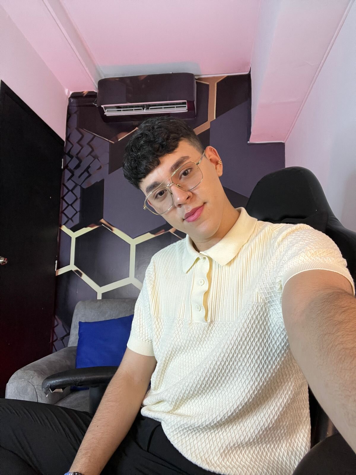 Ảnh Thịnh Hành của IanBlake_ 1393