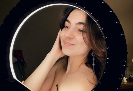 DracosMoon am I pretty? Pic 2