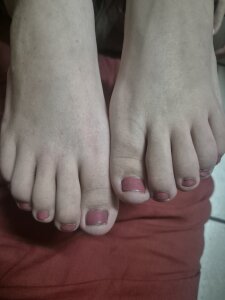 TryingWind Nails Pic