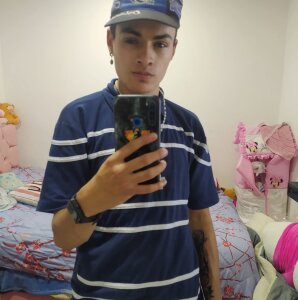 HotLatinoX Public Pic