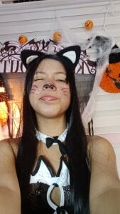 emily_sweett24 happy halloween Pic 2