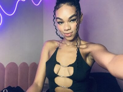 Cammgirlmii 💜 Pic 3