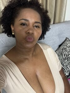 AliciaMiilf Me agregas a tu lista de santa? 🎅🏻 Pic 2