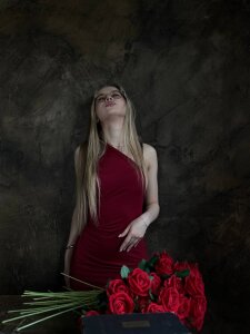 DebraSchneider I hope you like the red dress? Pic 4