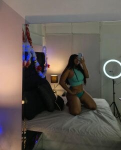 Zoei_Moon kullanıcısının Yours ❤ albümü -  fotoğraf