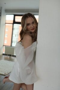 Quiet Power Hour od KarinRobertson  snímek