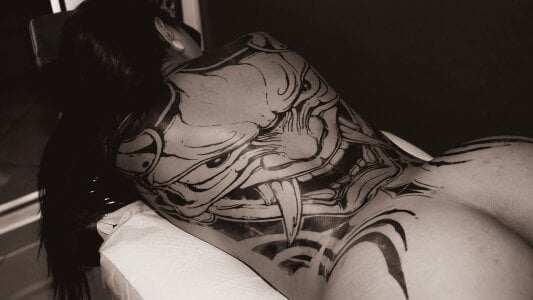 sophie_rizoo The final result of my tattoo is getting closer and closer 😏😍 Hình 5