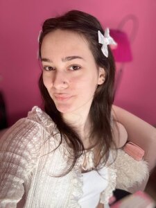 LilyLanes 🌸🌸🌸 Pic 4