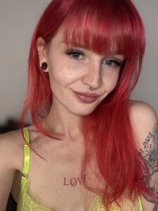 SkinnyGinny Public Pic 4